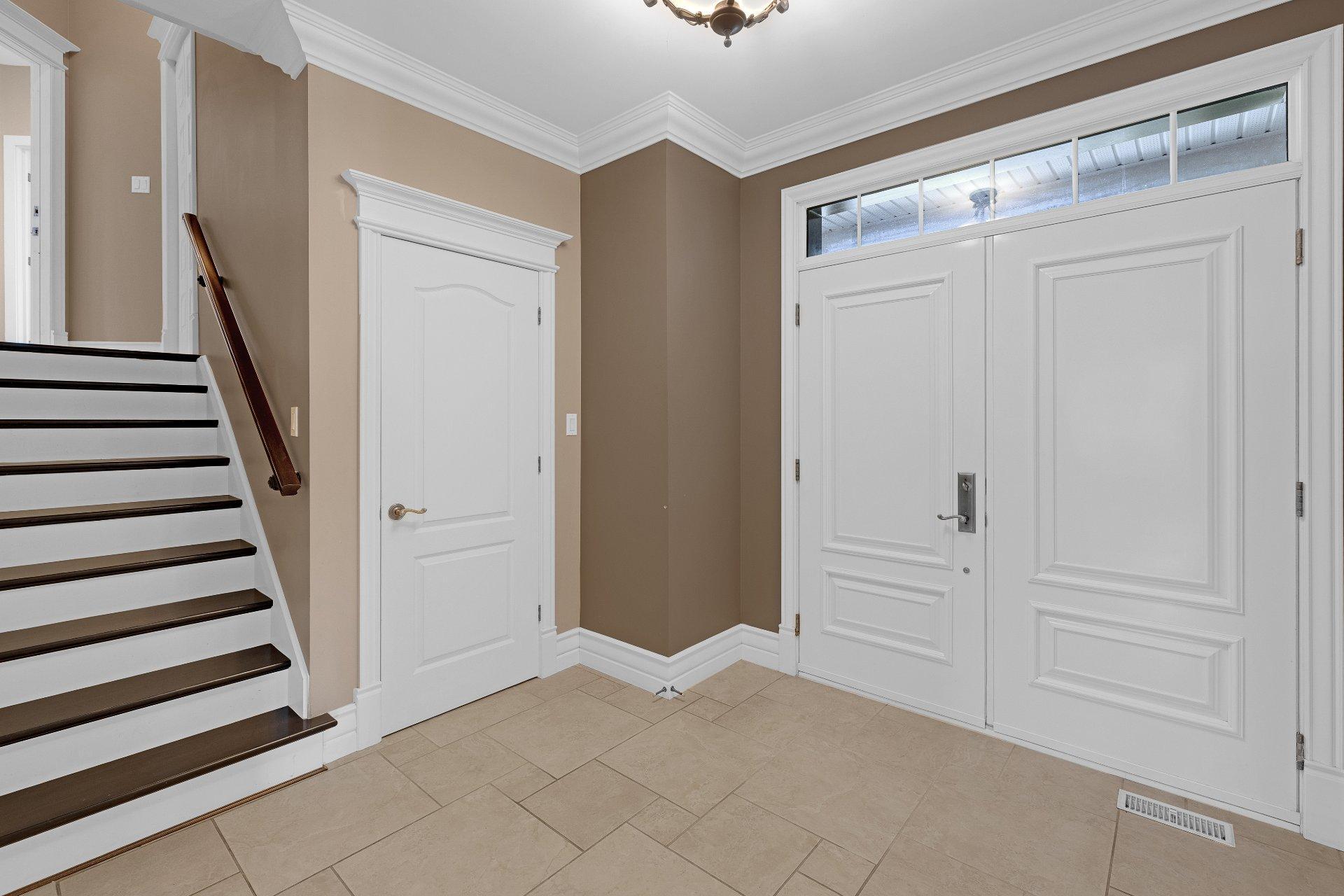









5


Rue des Ancolies

,
Blainville,




QC
J7C6A9

