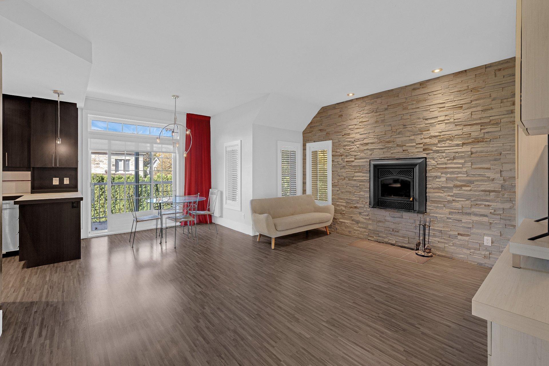 









5


Rue des Ancolies

,
Blainville,




QC
J7C6A9

