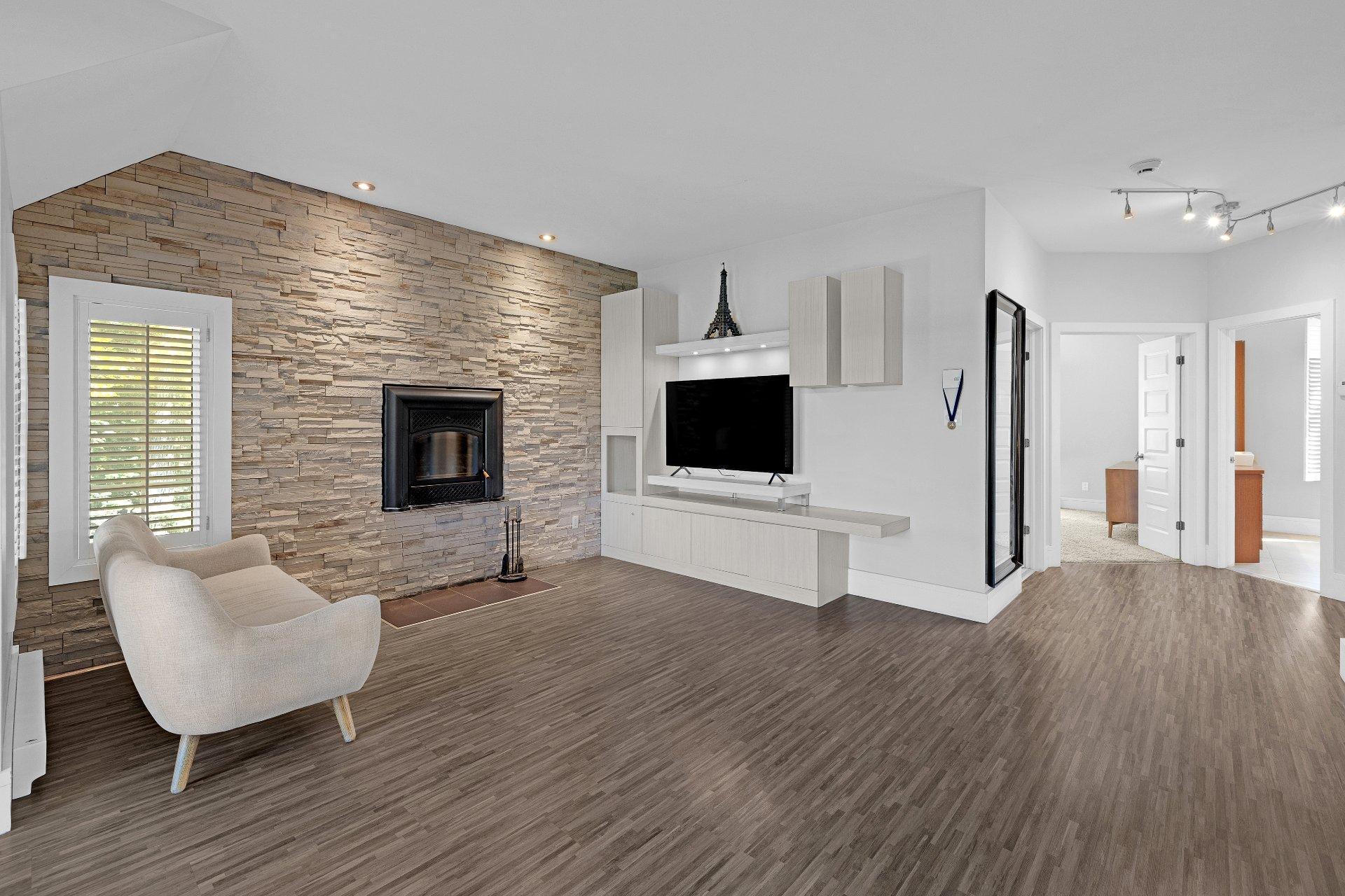 









5


Rue des Ancolies

,
Blainville,




QC
J7C6A9

