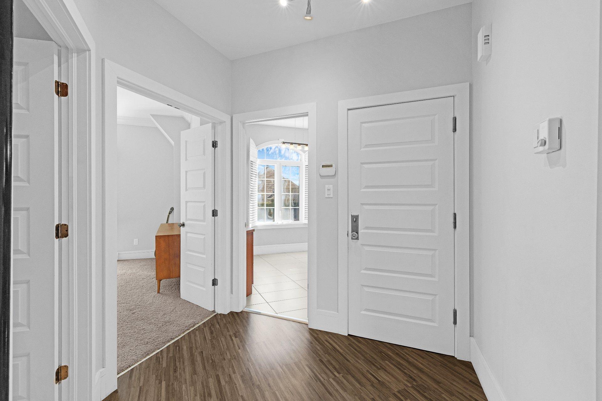 









5


Rue des Ancolies

,
Blainville,




QC
J7C6A9

