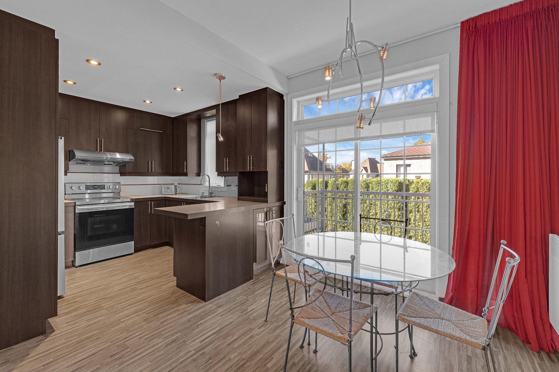 









5


Rue des Ancolies

,
Blainville,




QC
J7C6A9

