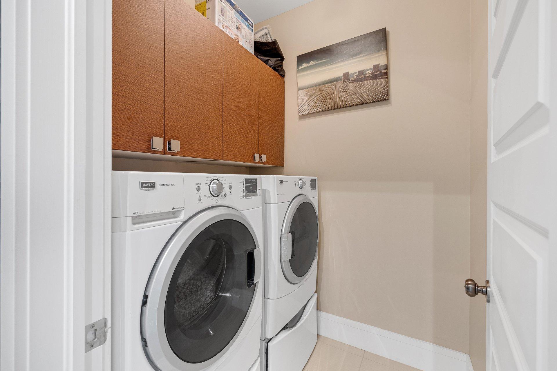 









5


Rue des Ancolies

,
Blainville,




QC
J7C6A9

