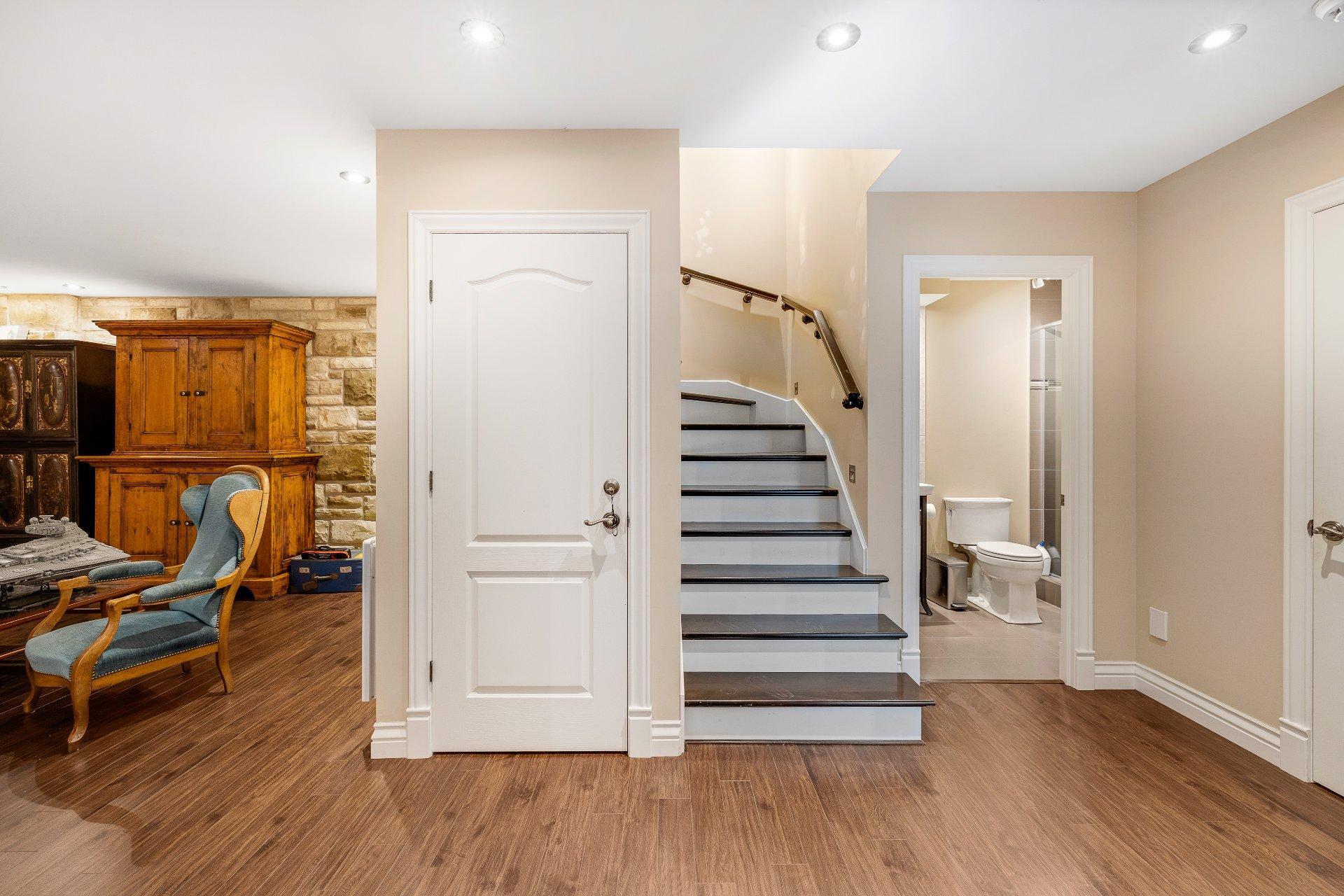 









5


Rue des Ancolies

,
Blainville,




QC
J7C6A9

