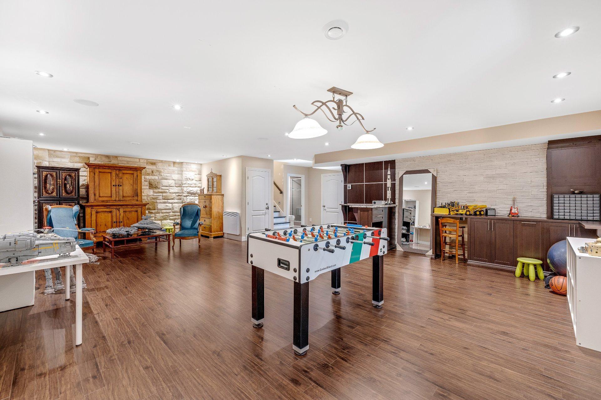 









5


Rue des Ancolies

,
Blainville,




QC
J7C6A9

