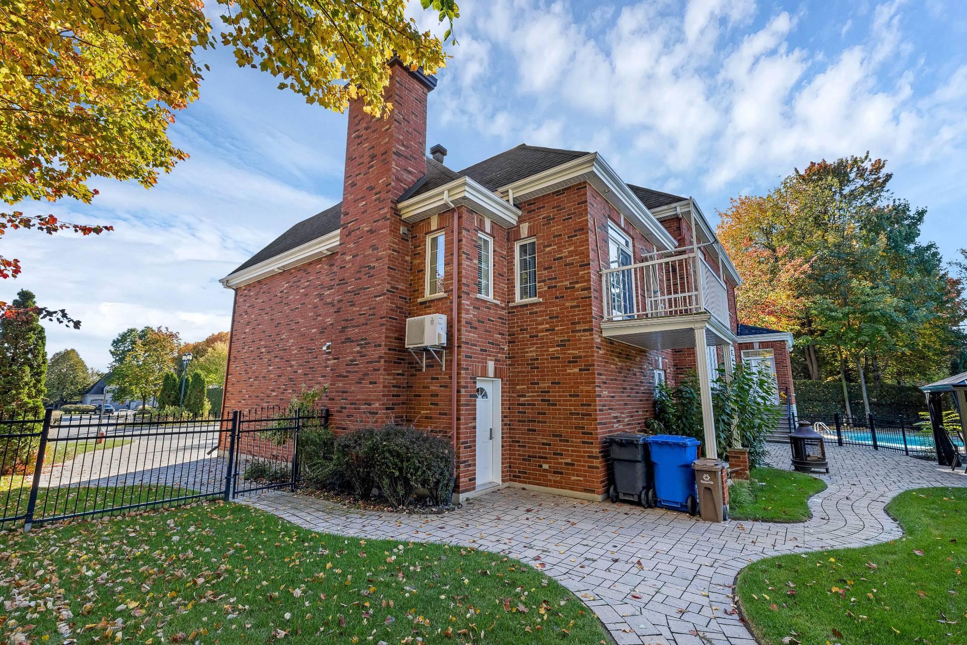 









5


Rue des Ancolies

,
Blainville,




QC
J7C6A9

