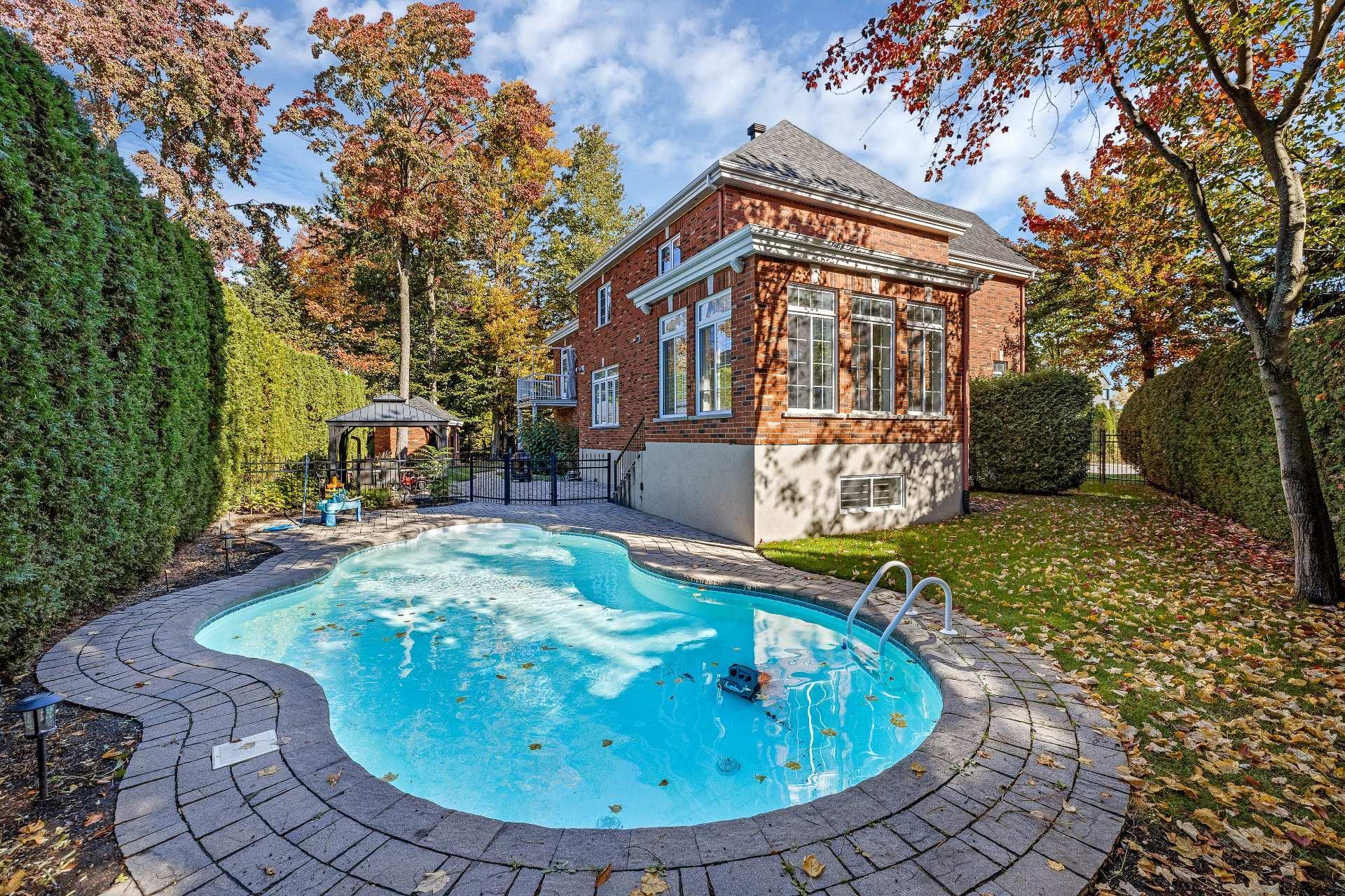 









5


Rue des Ancolies

,
Blainville,




QC
J7C6A9

