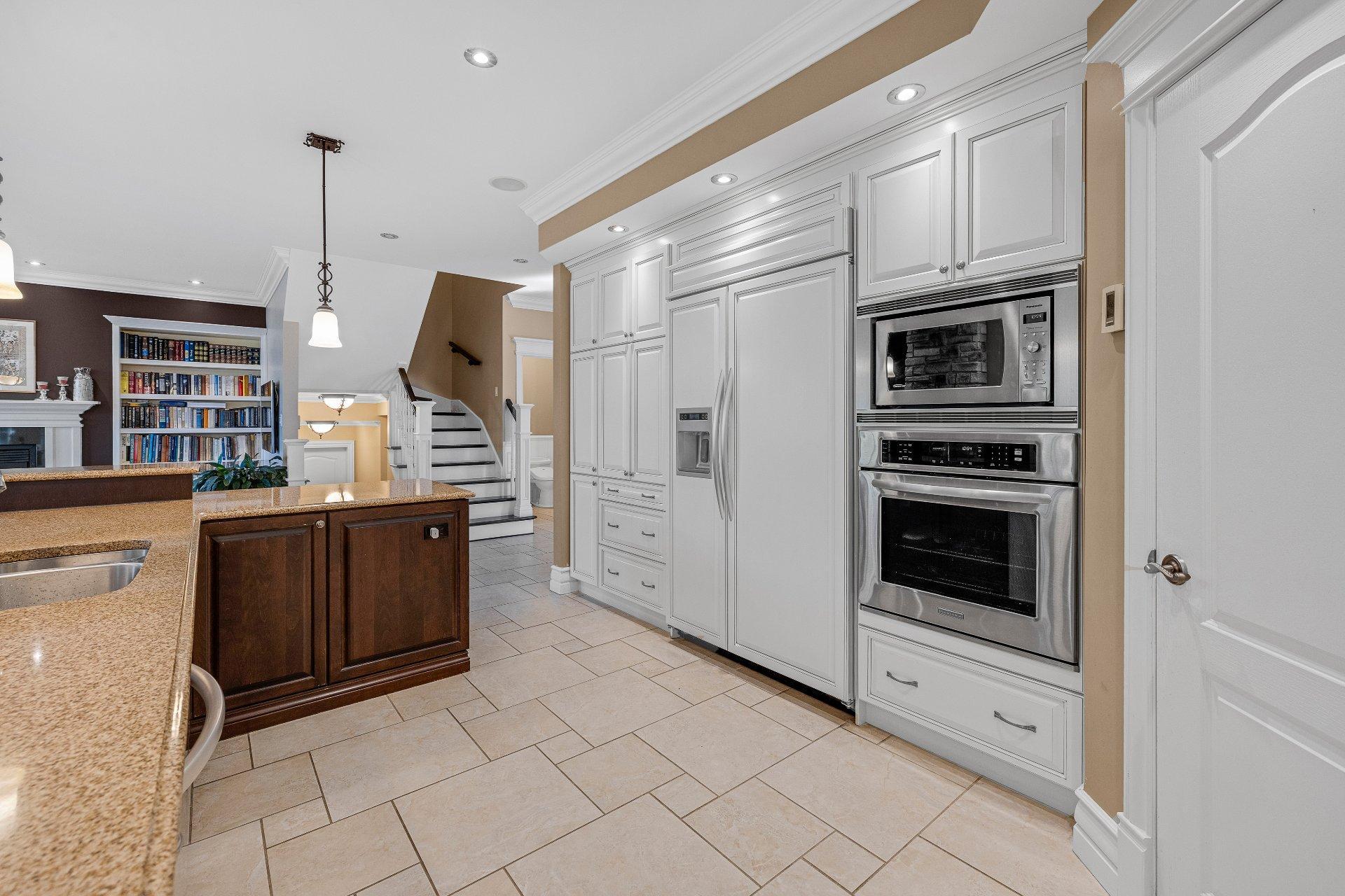 









5


Rue des Ancolies

,
Blainville,




QC
J7C6A9

