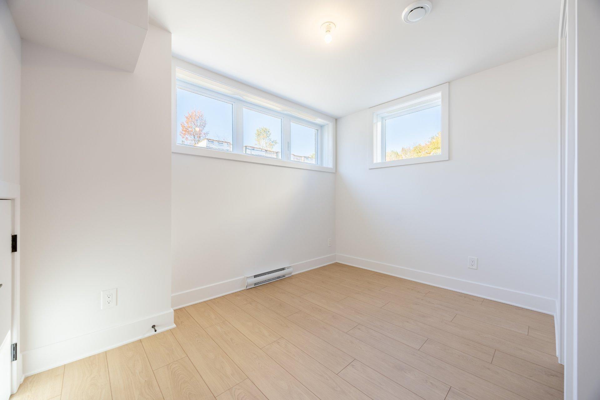 









7Z


Rue de Beaumont

,
Blainville,




QC
J7B6B3

