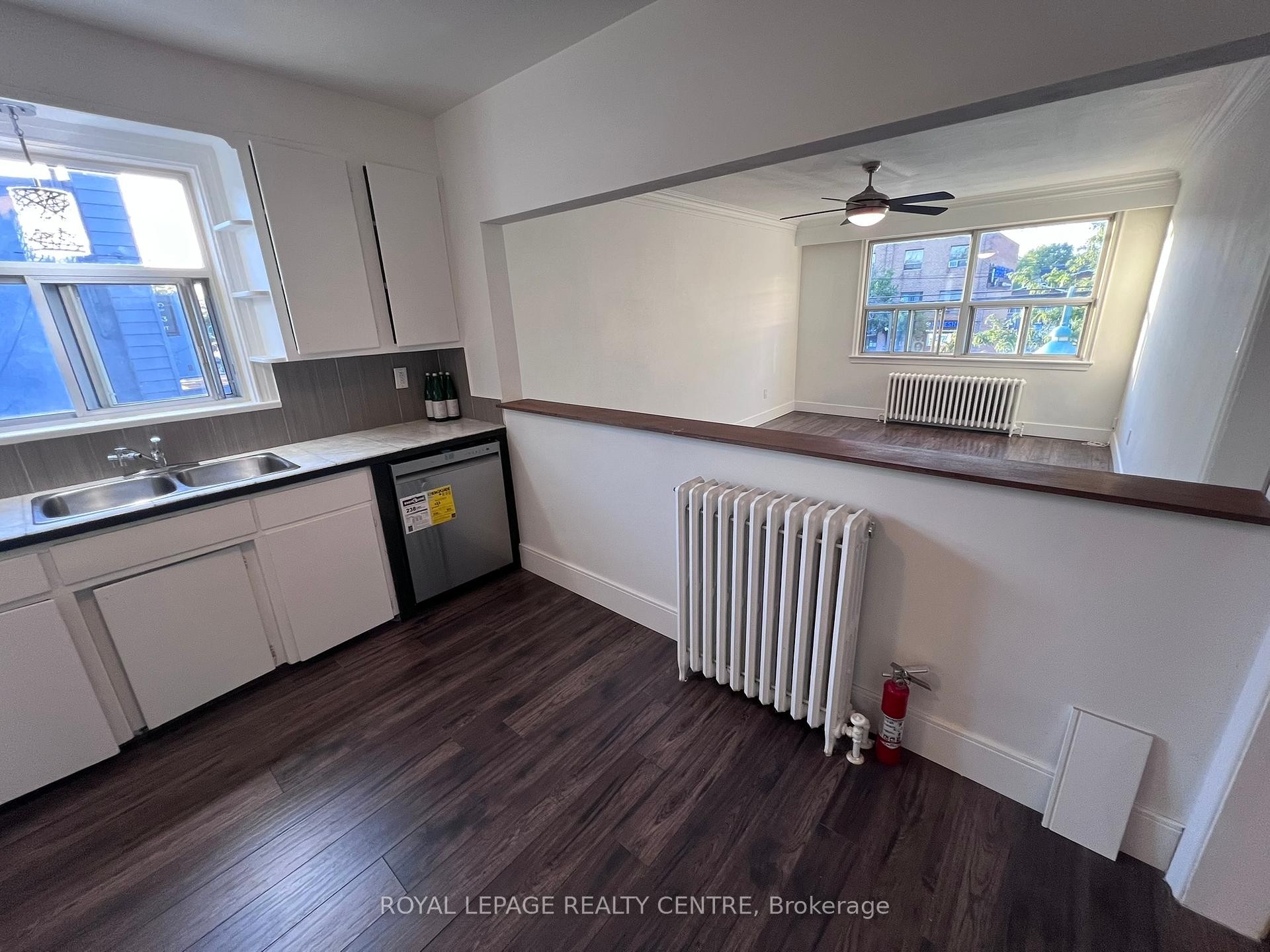 









3351


Lake Shore

Boulevard West, 1,
Toronto,




ON
M8W 1N1

