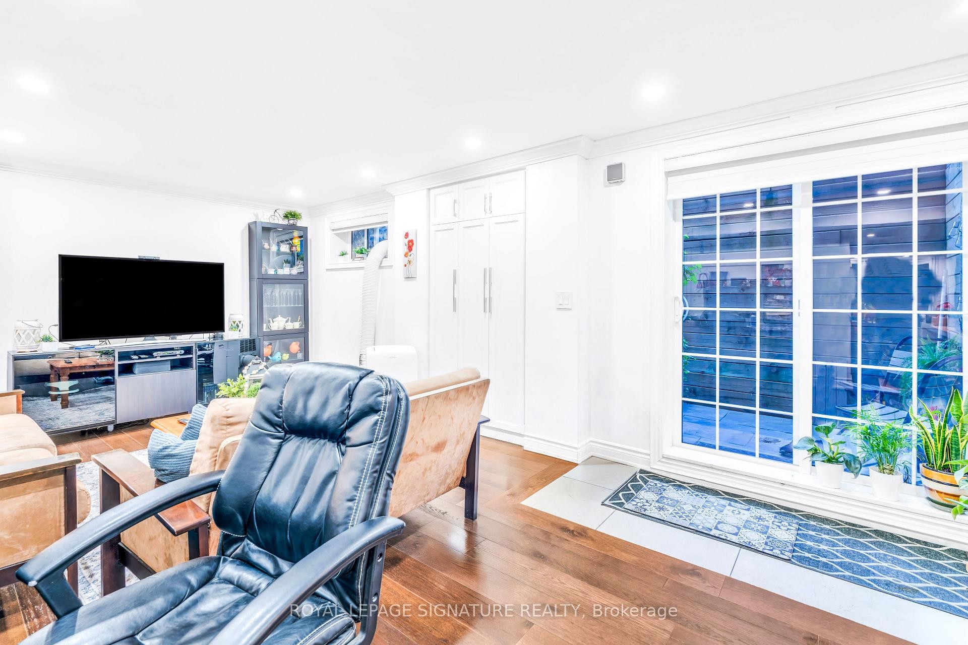 









88


Olsen

Drive,
Toronto,




ON
M3A 3J3

