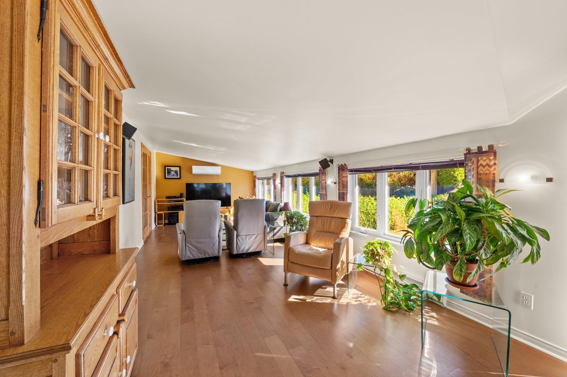 









149


Rue de la Gondole

,
Saint-Eustache,




QC
J7P1N6

