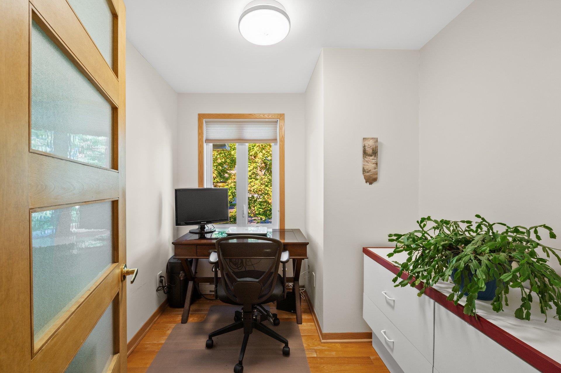 









149


Rue de la Gondole

,
Saint-Eustache,




QC
J7P1N6

