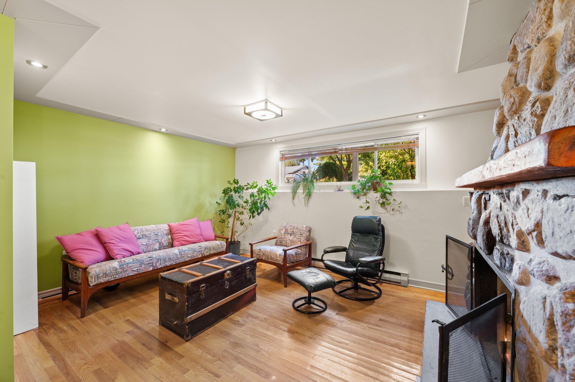 









149


Rue de la Gondole

,
Saint-Eustache,




QC
J7P1N6

