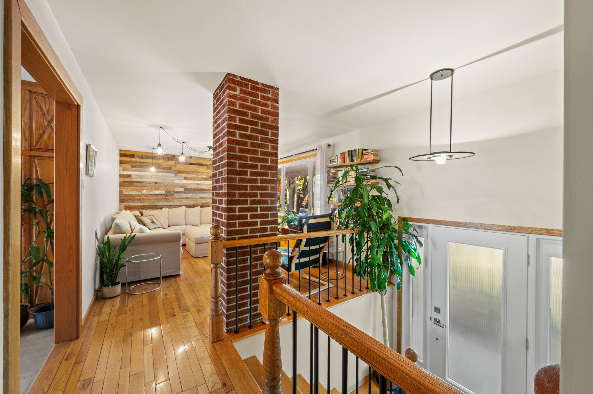 









149


Rue de la Gondole

,
Saint-Eustache,




QC
J7P1N6

