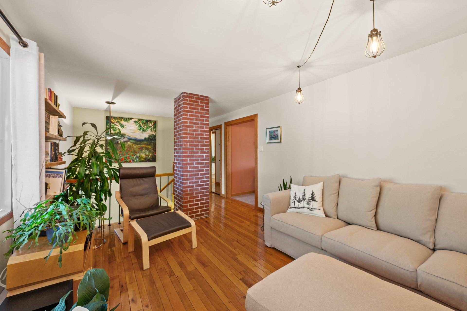 









149


Rue de la Gondole

,
Saint-Eustache,




QC
J7P1N6

