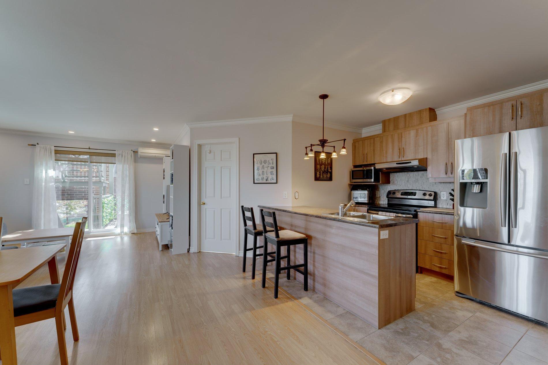 









4112


Boul. Gareau

,
Longueuil (Saint-Hubert),




QC
J3Y0G1

