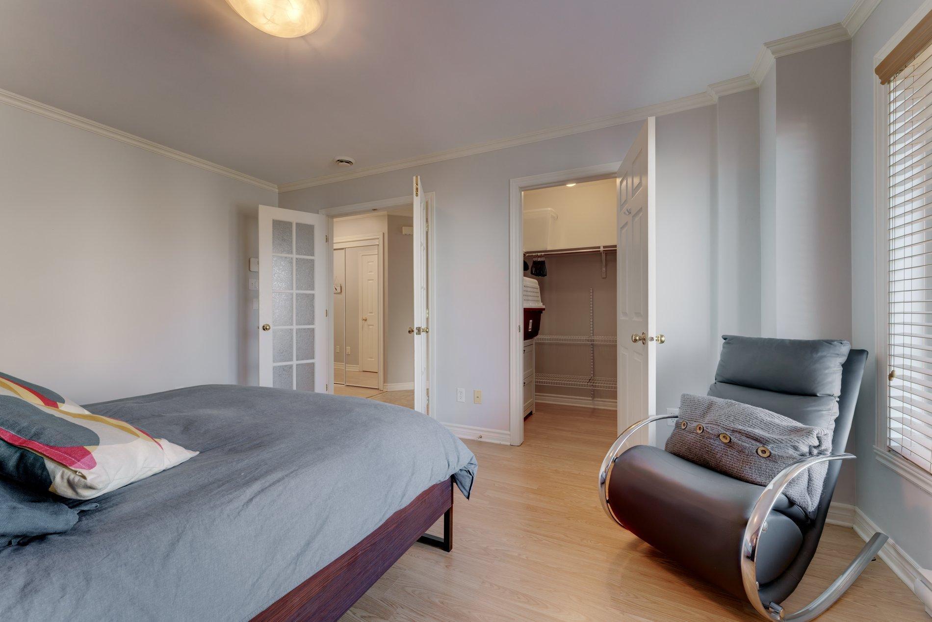 









4112


Boul. Gareau

,
Longueuil (Saint-Hubert),




QC
J3Y0G1

