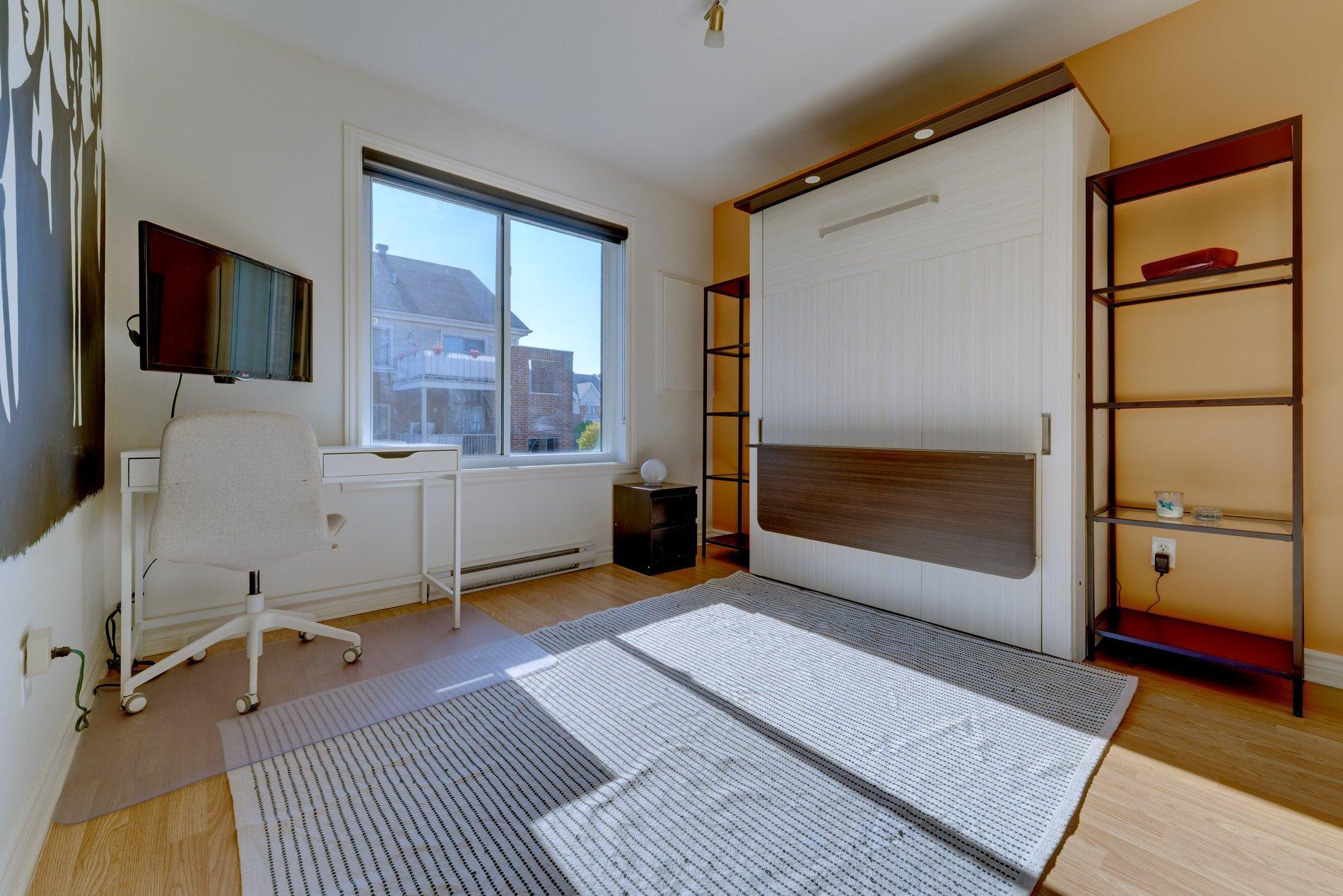 









4112


Boul. Gareau

,
Longueuil (Saint-Hubert),




QC
J3Y0G1

