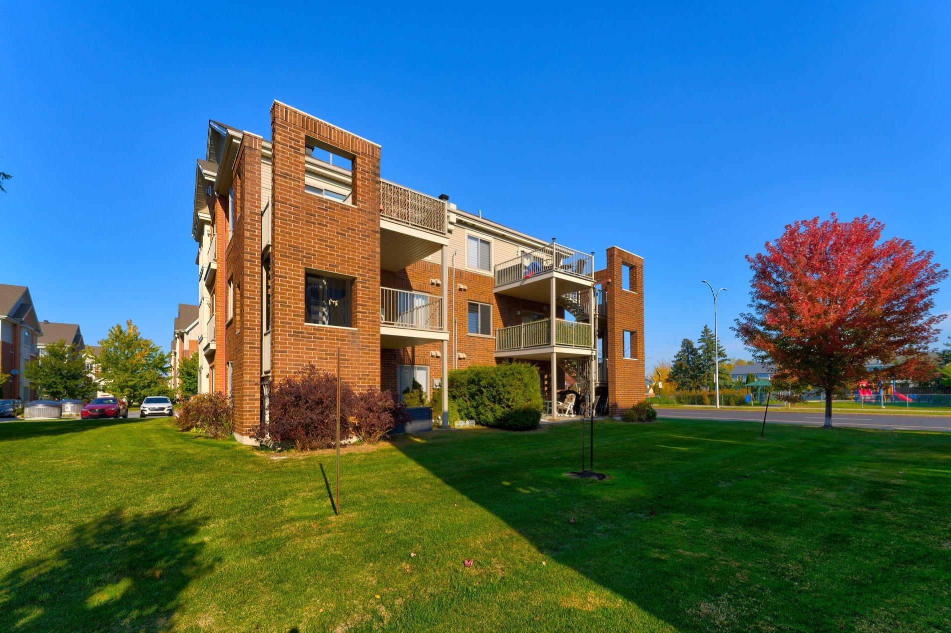 









4112


Boul. Gareau

,
Longueuil (Saint-Hubert),




QC
J3Y0G1

