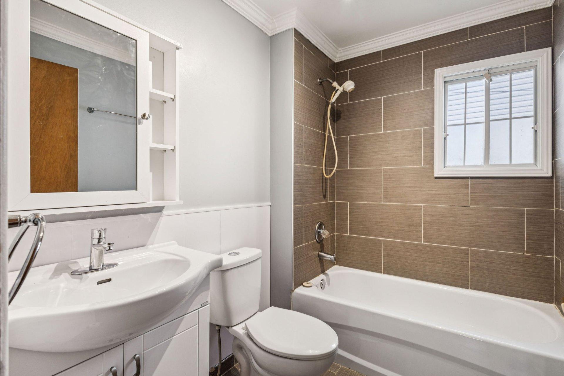 









99


Rue Cousineau

,
Gatineau (Gatineau),




QC
J8T3R9

