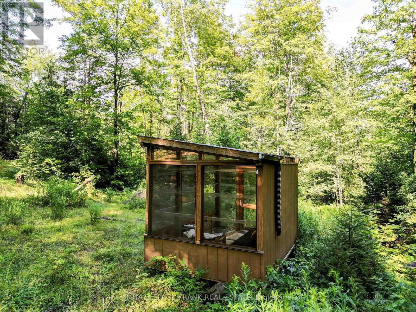 












843 LASSWADE ROAD

,
North Kawartha,







Ontario
K0L1A0

