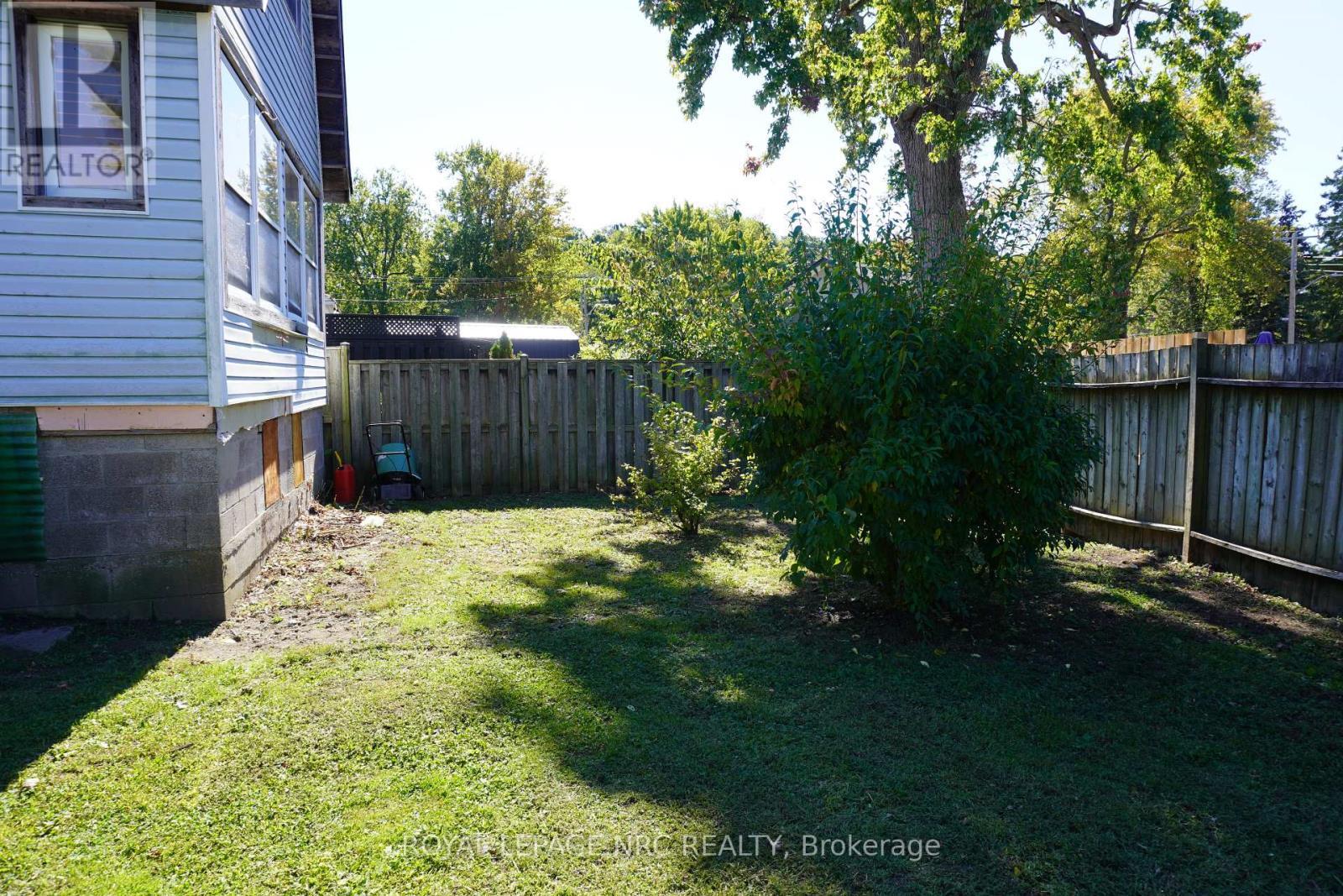 












212 LINCOLN ROAD W

,
Fort Erie (Crystal Beach),




Ontario
L0S1B0

