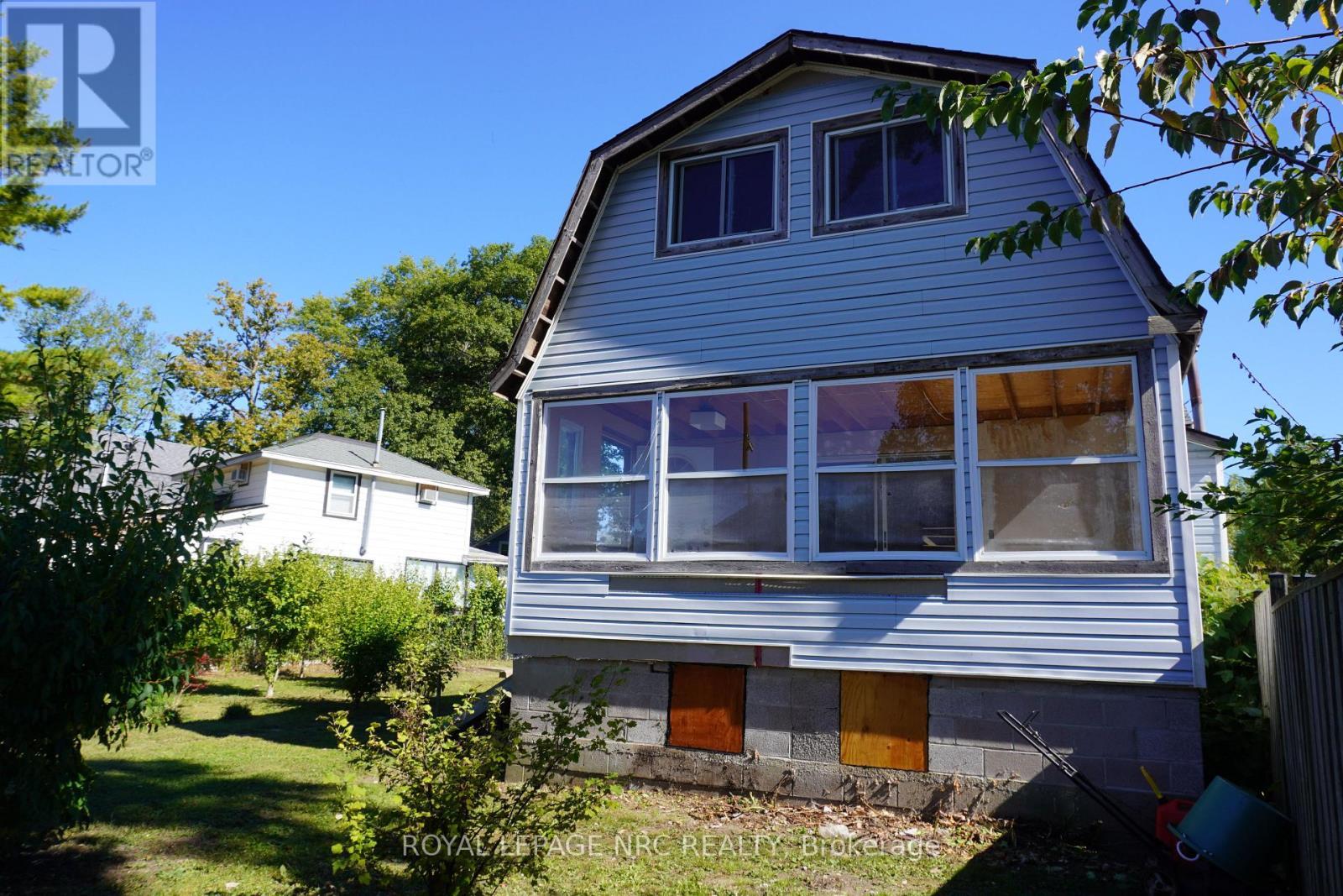 












212 LINCOLN ROAD W

,
Fort Erie (Crystal Beach),




Ontario
L0S1B0

