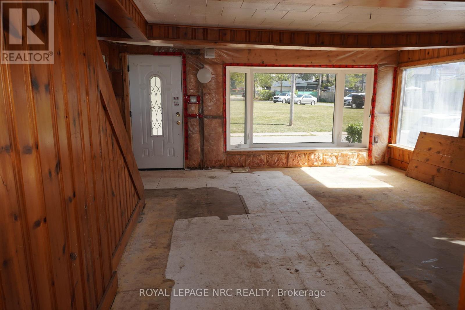 












212 LINCOLN ROAD W

,
Fort Erie (Crystal Beach),




Ontario
L0S1B0

