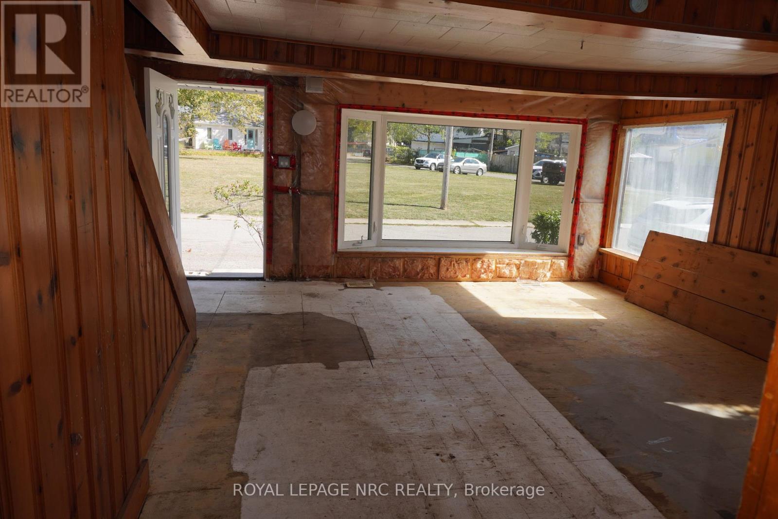 












212 LINCOLN ROAD W

,
Fort Erie (Crystal Beach),




Ontario
L0S1B0

