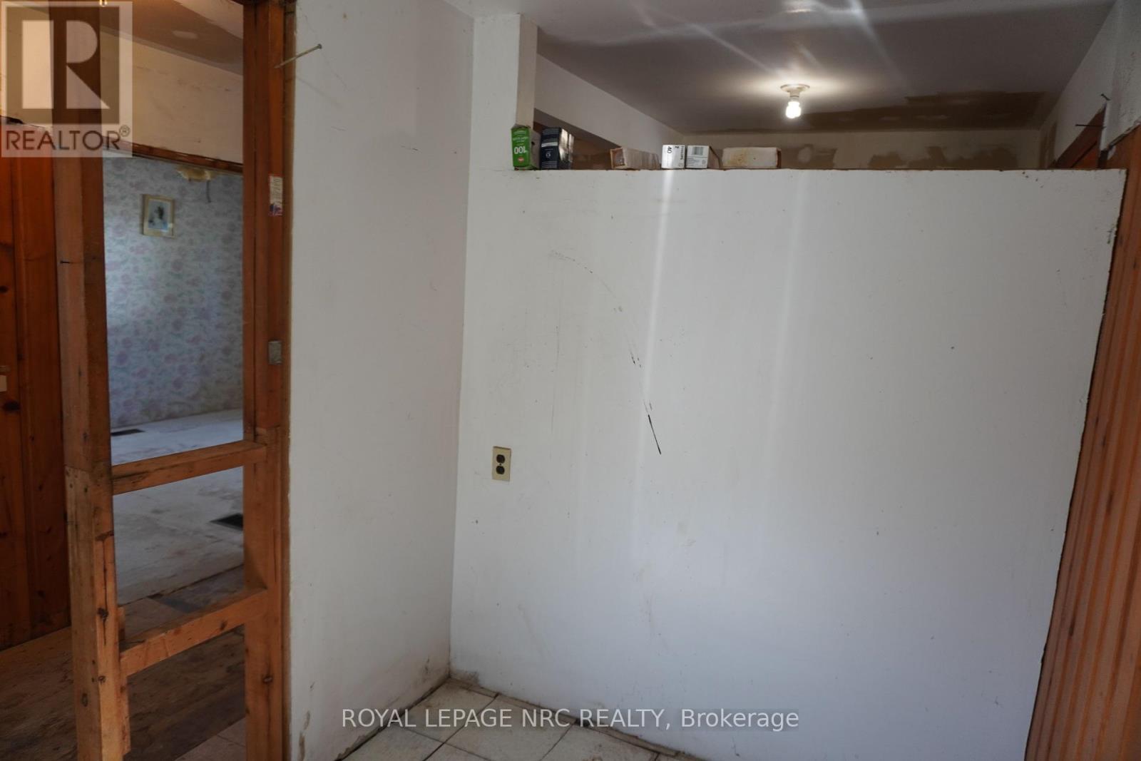 












212 LINCOLN ROAD W

,
Fort Erie (Crystal Beach),




Ontario
L0S1B0

