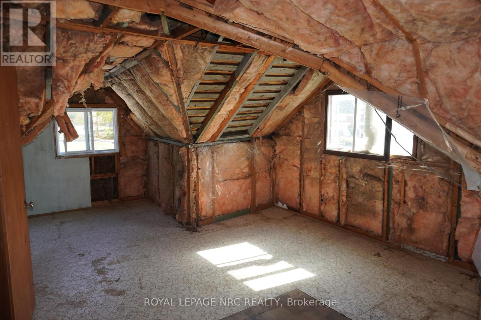 












212 LINCOLN ROAD W

,
Fort Erie (Crystal Beach),




Ontario
L0S1B0

