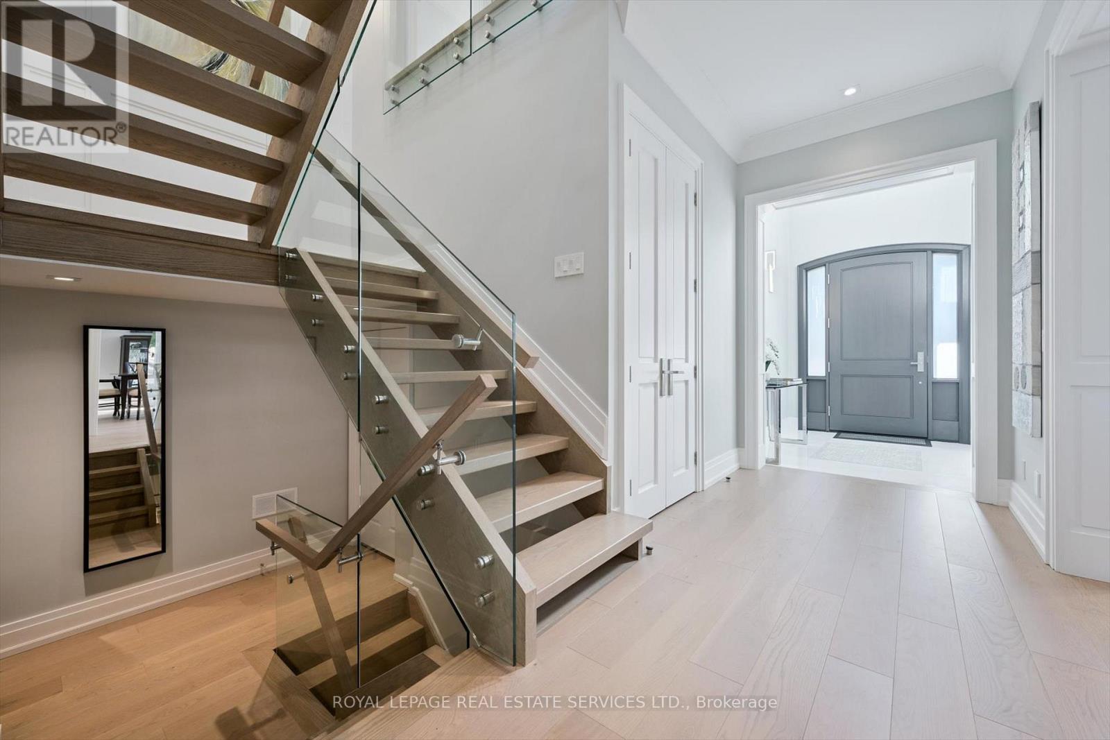 












14 WESTGLEN CRESCENT

,
Toronto,




Ontario
M9B4R1

