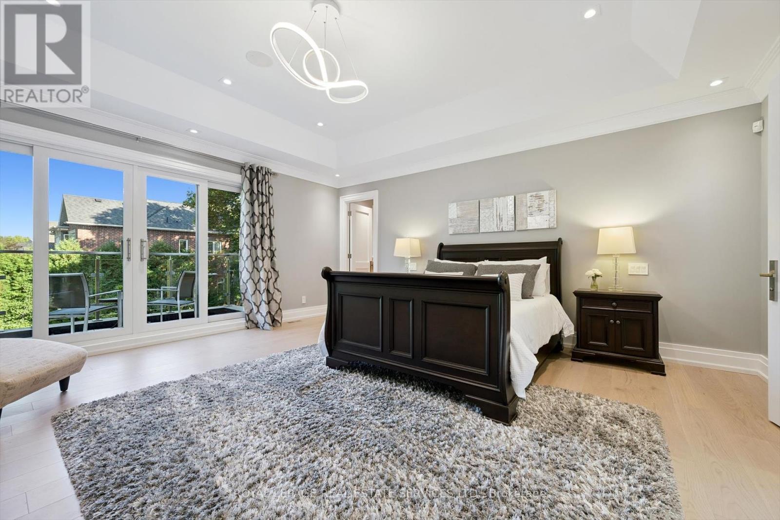 












14 WESTGLEN CRESCENT

,
Toronto,




Ontario
M9B4R1

