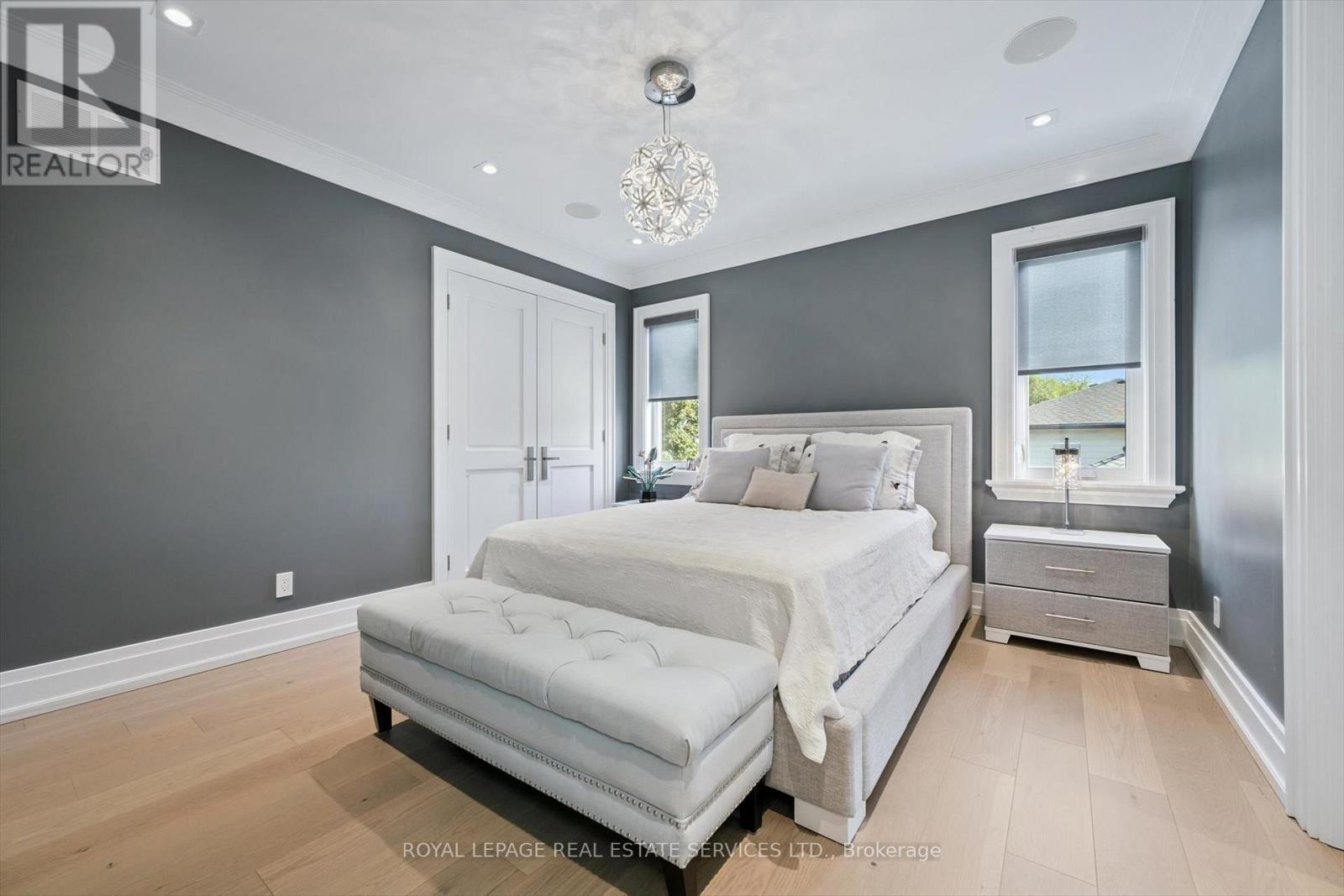 












14 WESTGLEN CRESCENT

,
Toronto,




Ontario
M9B4R1

