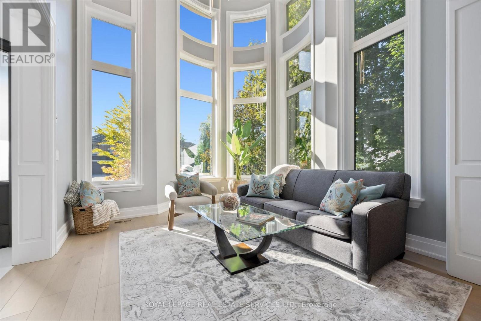 












14 WESTGLEN CRESCENT

,
Toronto,




Ontario
M9B4R1

