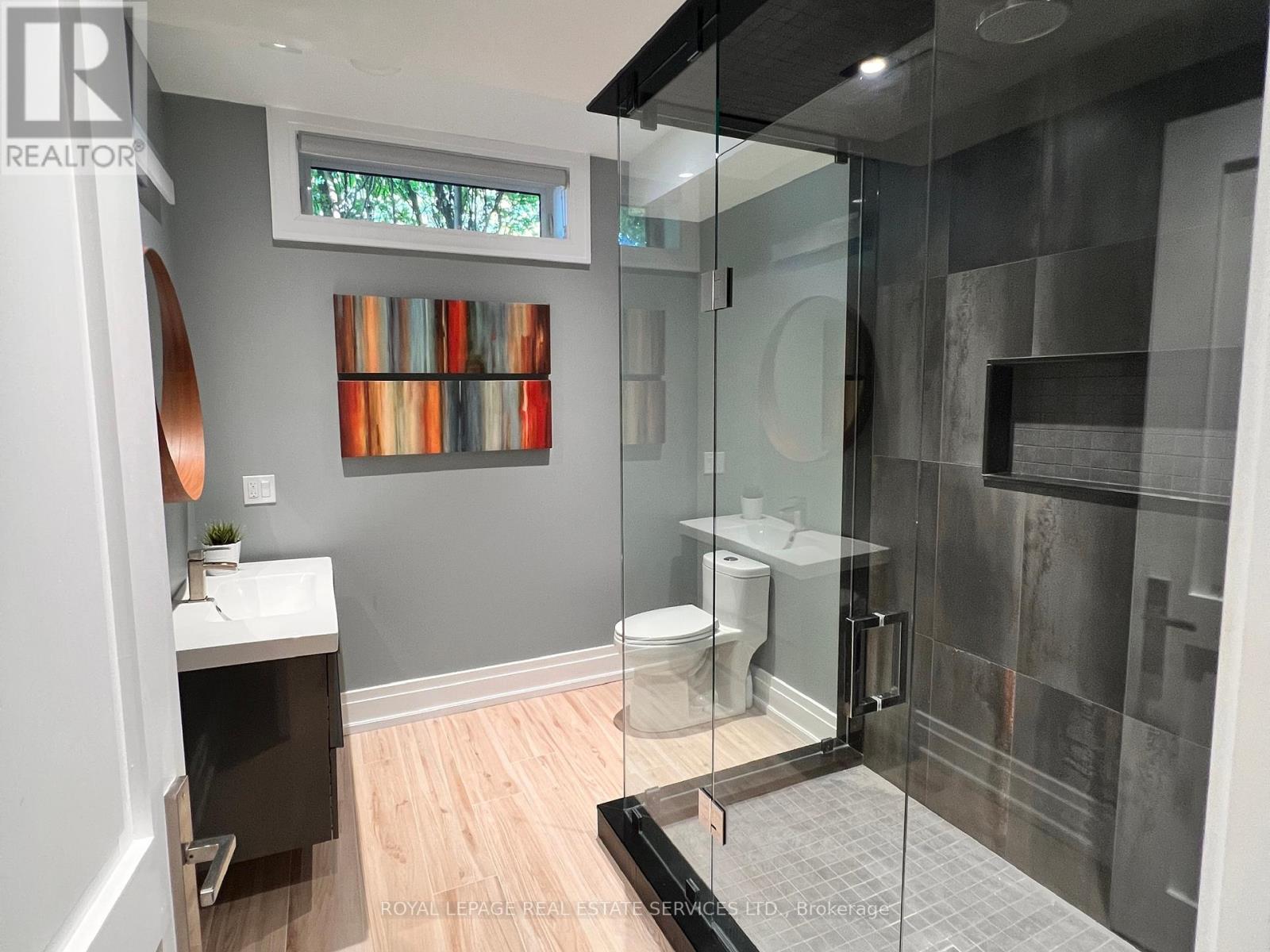 












14 WESTGLEN CRESCENT

,
Toronto,




Ontario
M9B4R1

