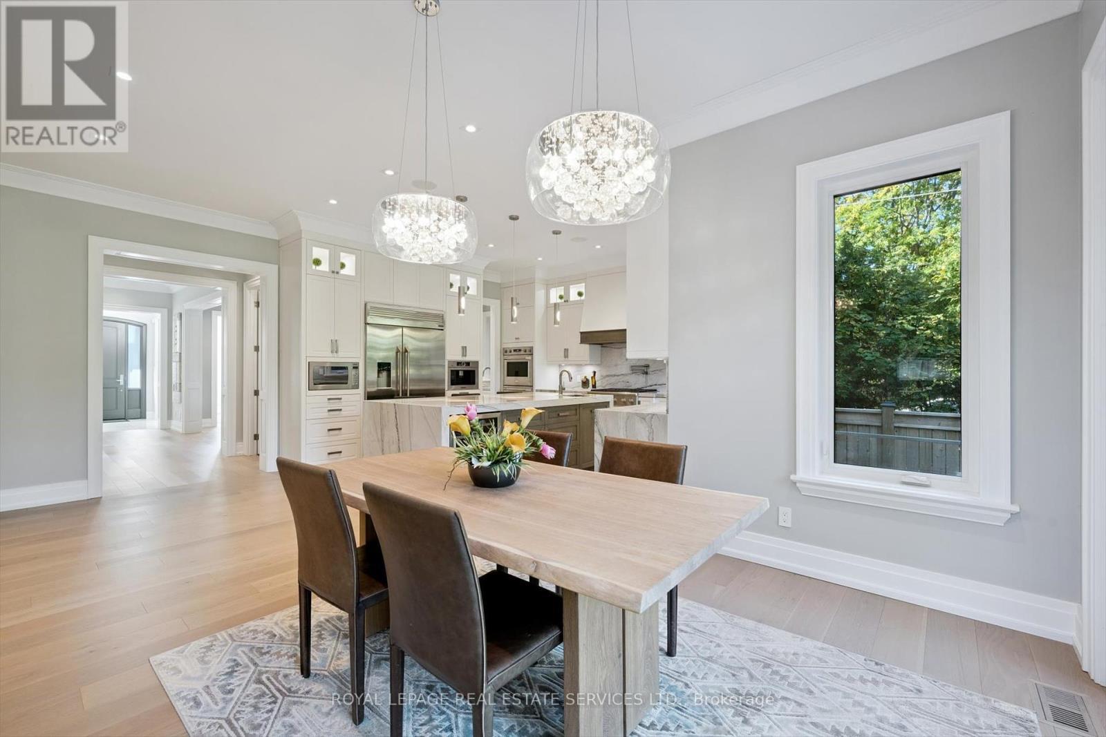 












14 WESTGLEN CRESCENT

,
Toronto,




Ontario
M9B4R1

