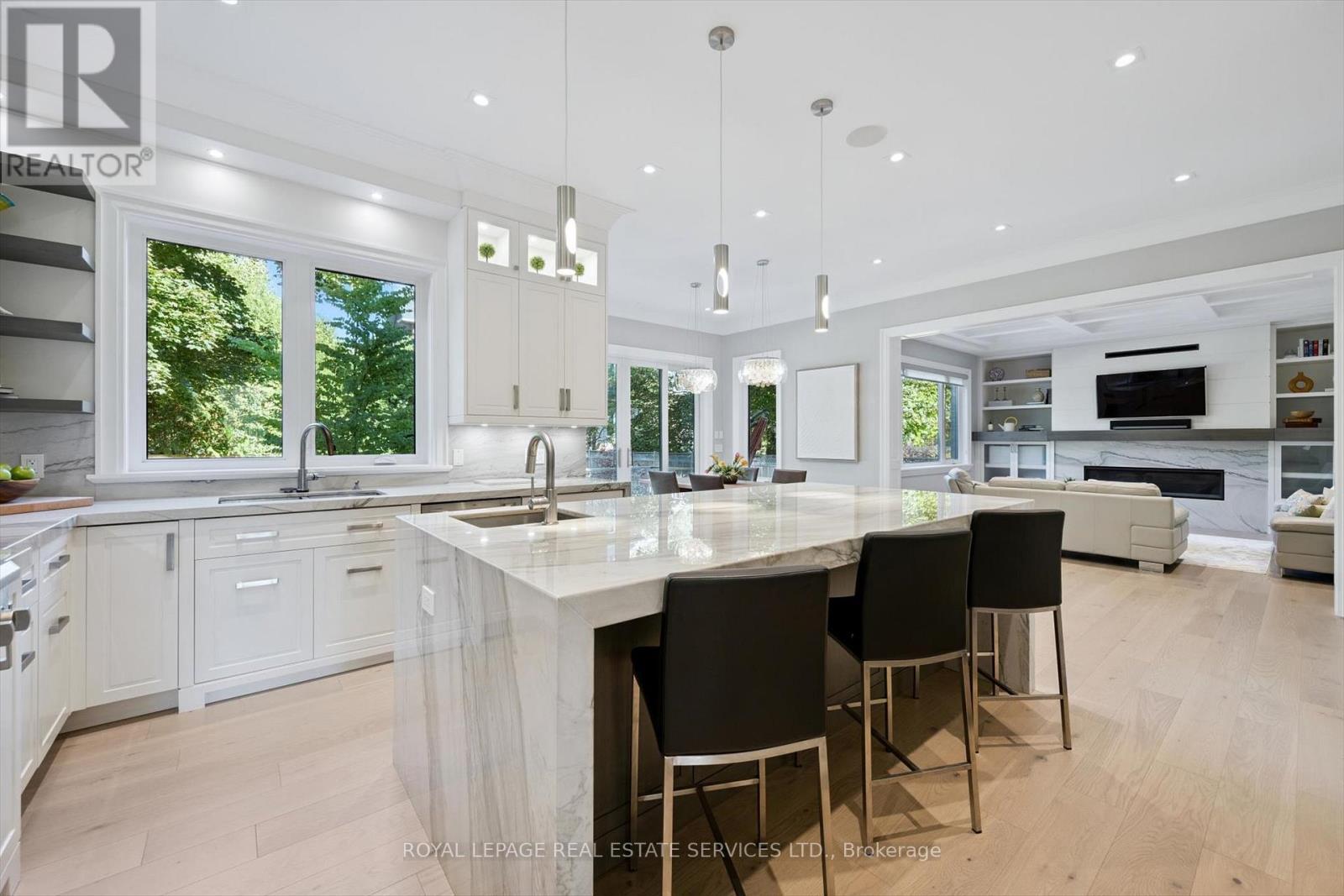 












14 WESTGLEN CRESCENT

,
Toronto,




Ontario
M9B4R1

