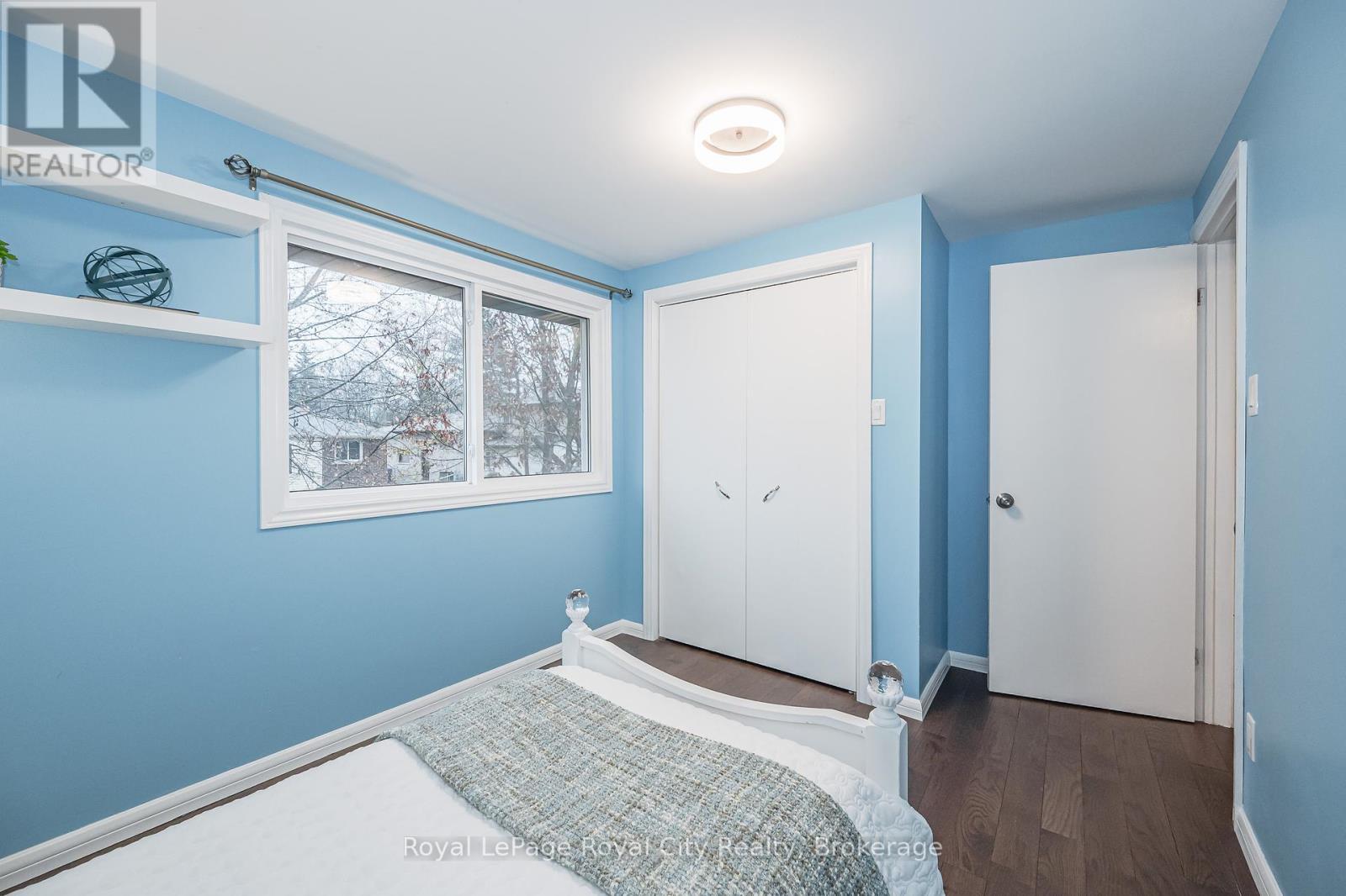 












236 IRONWOOD ROAD

,
Guelph (Kortright West),




Ontario
N1G3G1

