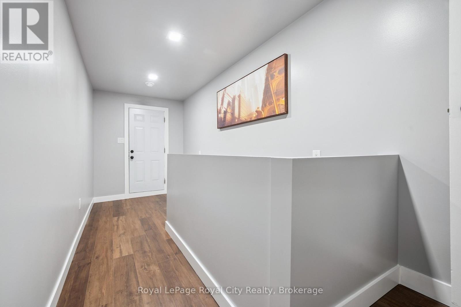 












236 IRONWOOD ROAD

,
Guelph (Kortright West),




Ontario
N1G3G1

