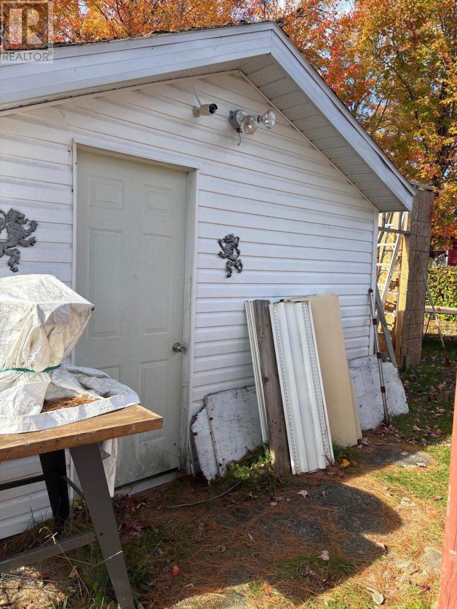 












14 Cutler AVE

,
Spanish,




Ontario
P0P2A0

