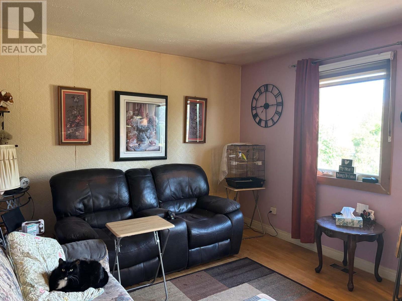 












14 Cutler AVE

,
Spanish,




Ontario
P0P2A0

