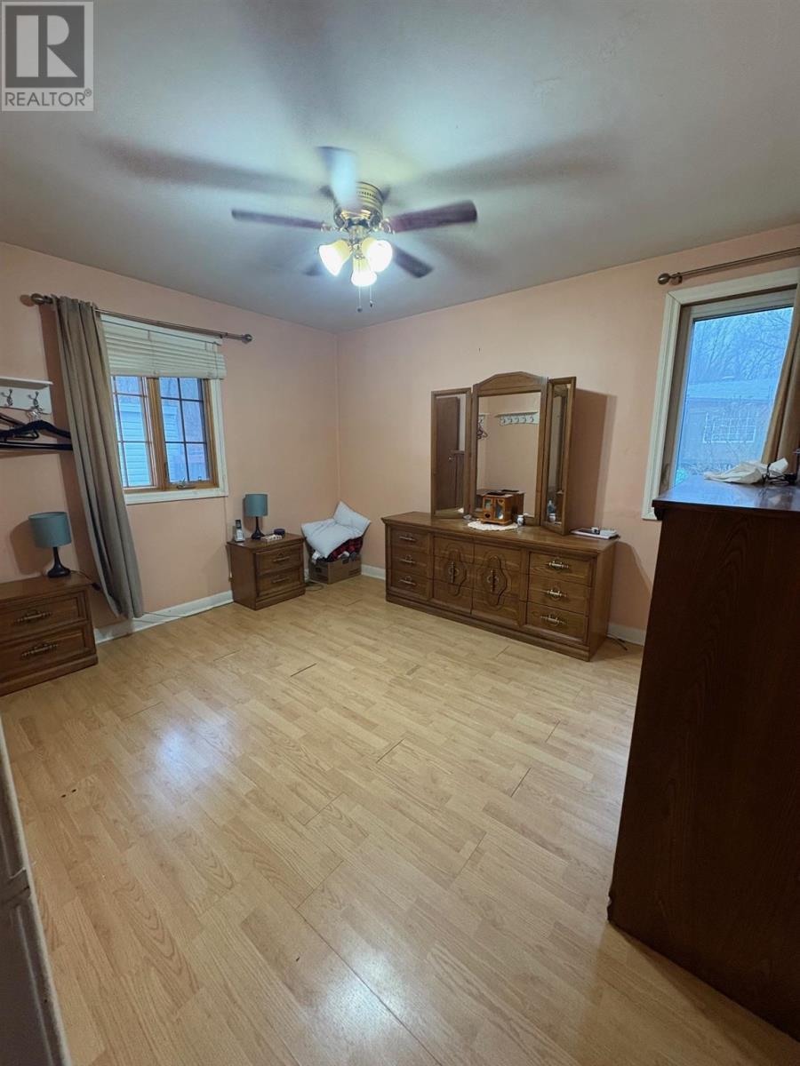 












14 Cutler AVE

,
Spanish,




Ontario
P0P2A0

