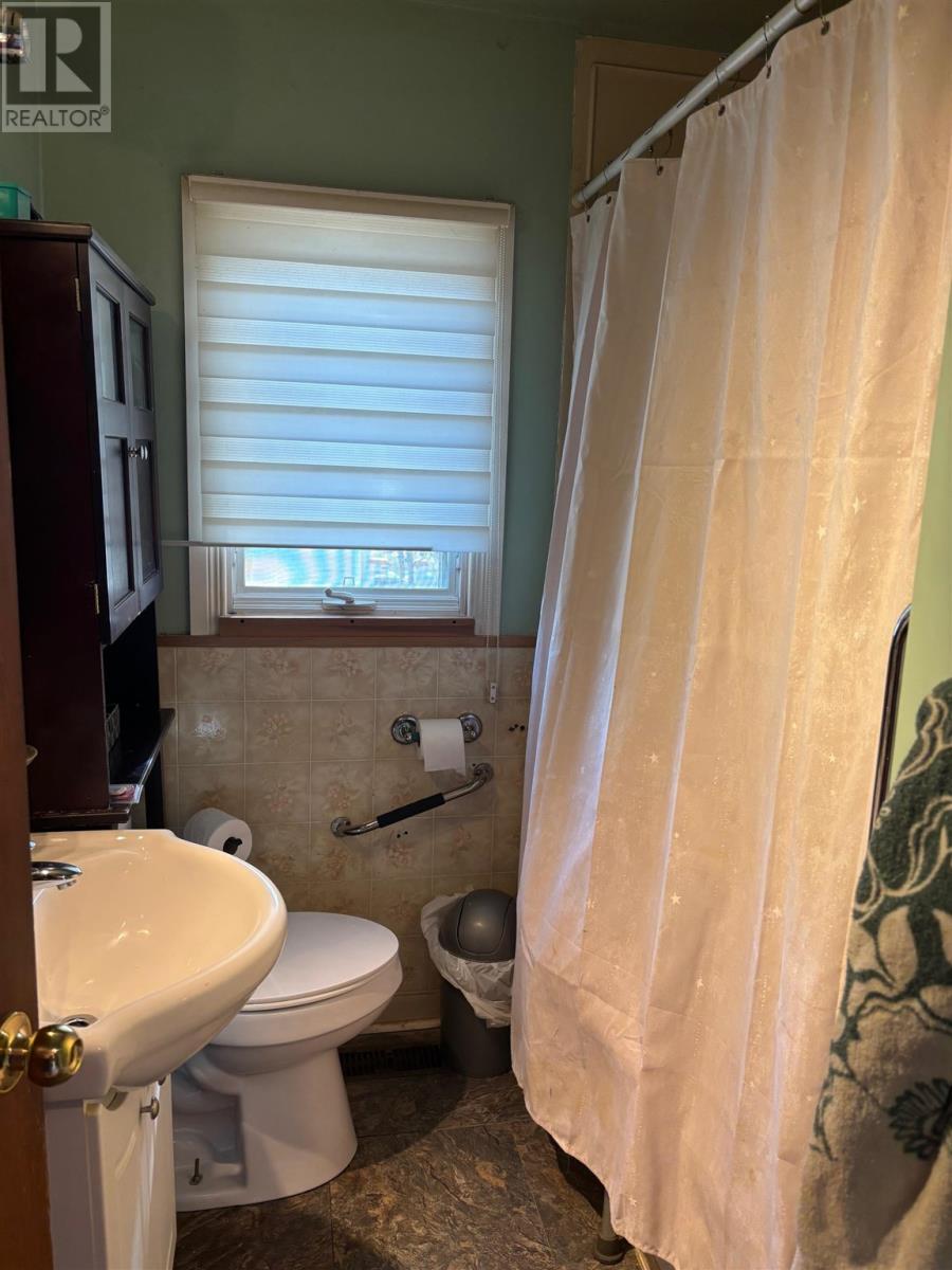 












14 Cutler AVE

,
Spanish,




Ontario
P0P2A0

