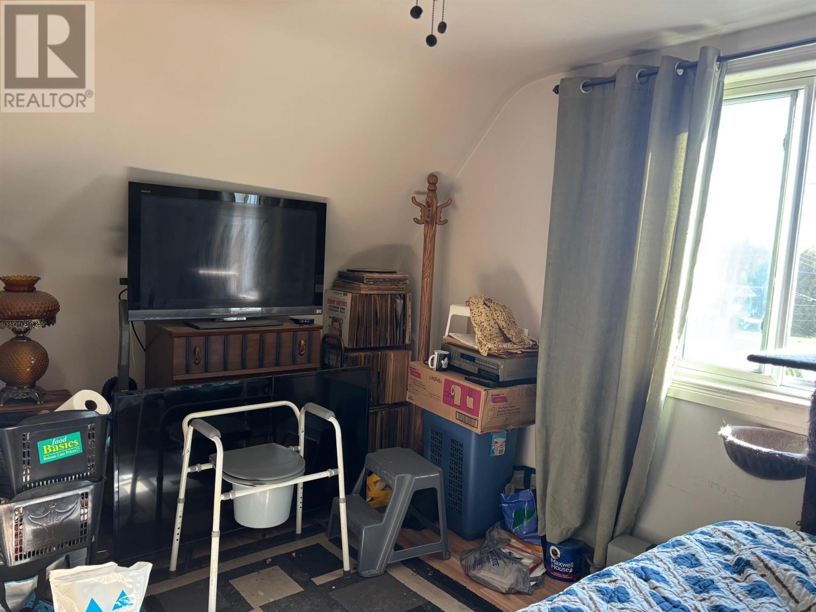 












14 Cutler AVE

,
Spanish,




Ontario
P0P2A0

