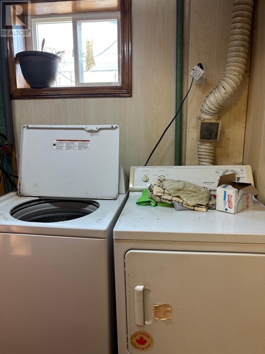 












14 Cutler AVE

,
Spanish,




Ontario
P0P2A0

