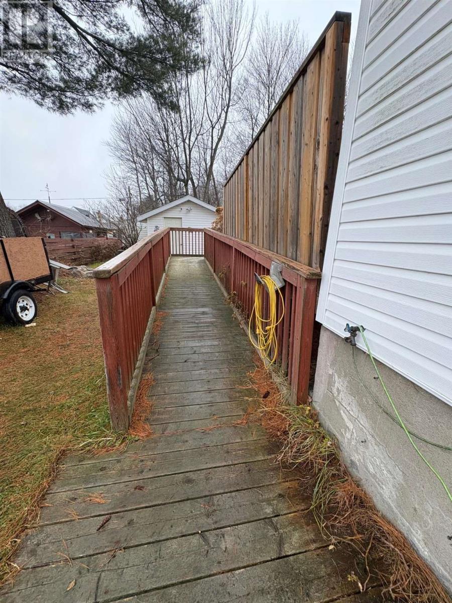 












14 Cutler AVE

,
Spanish,




Ontario
P0P2A0

