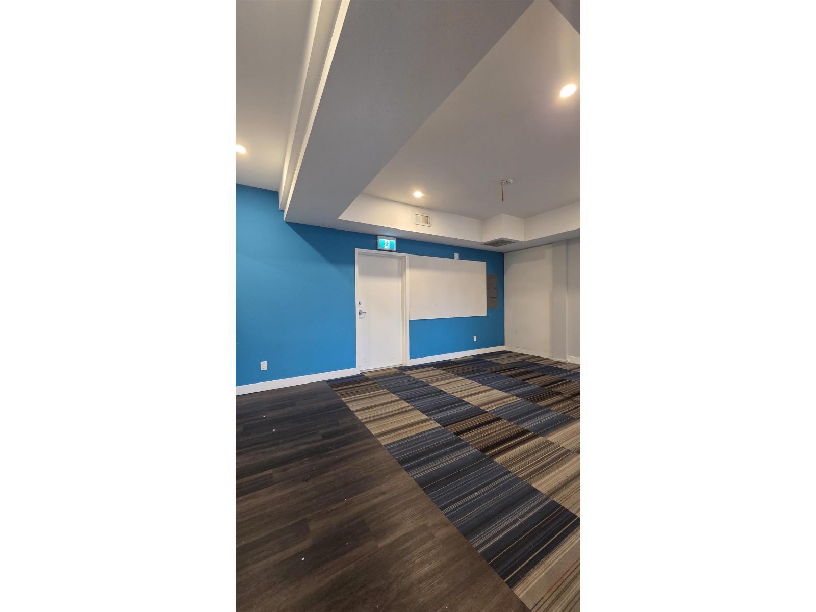 












1 17537 56 AVENUE

,
Surrey,




British Columbia
V3S1C4

