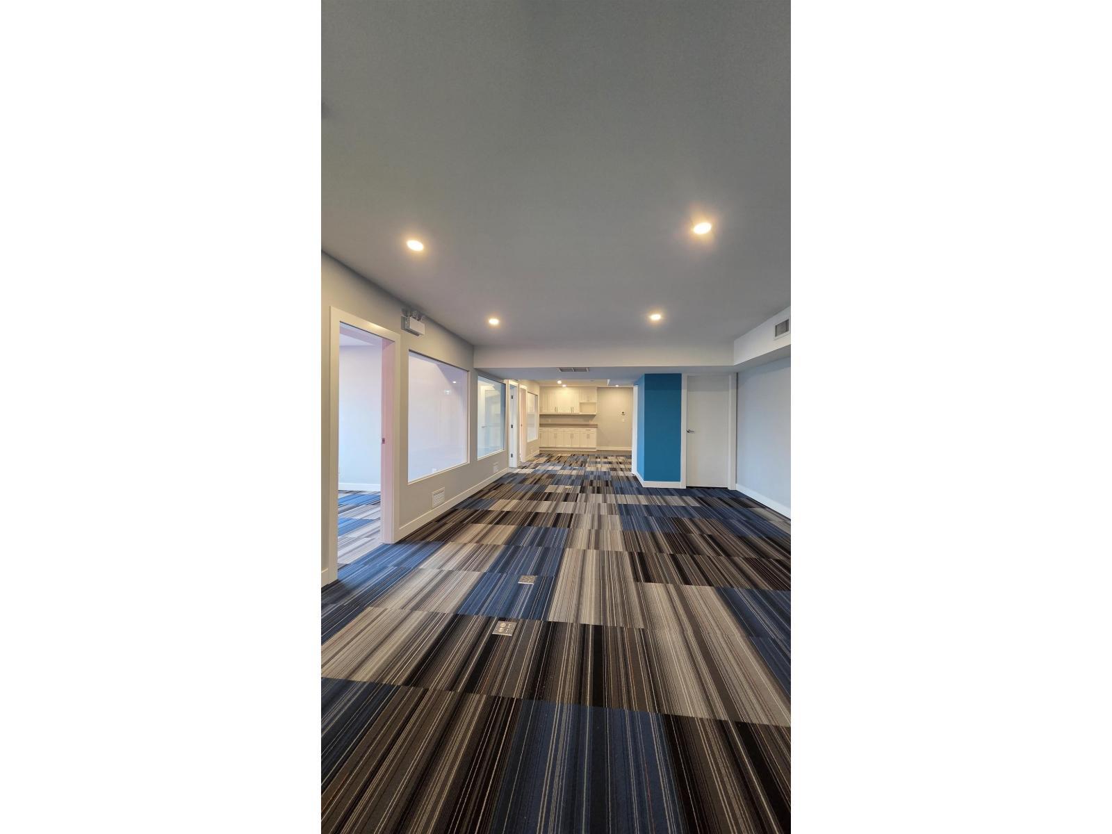 












2 17537 56 AVENUE

,
Surrey,




British Columbia
V3S1C4

