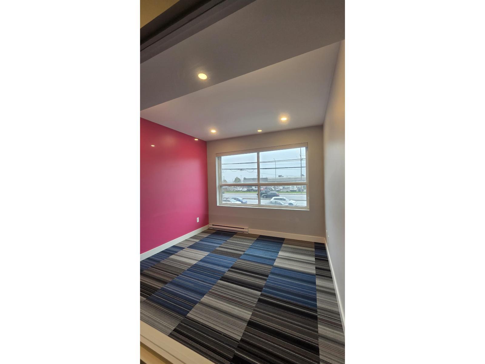 












2 17537 56 AVENUE

,
Surrey,




British Columbia
V3S1C4

